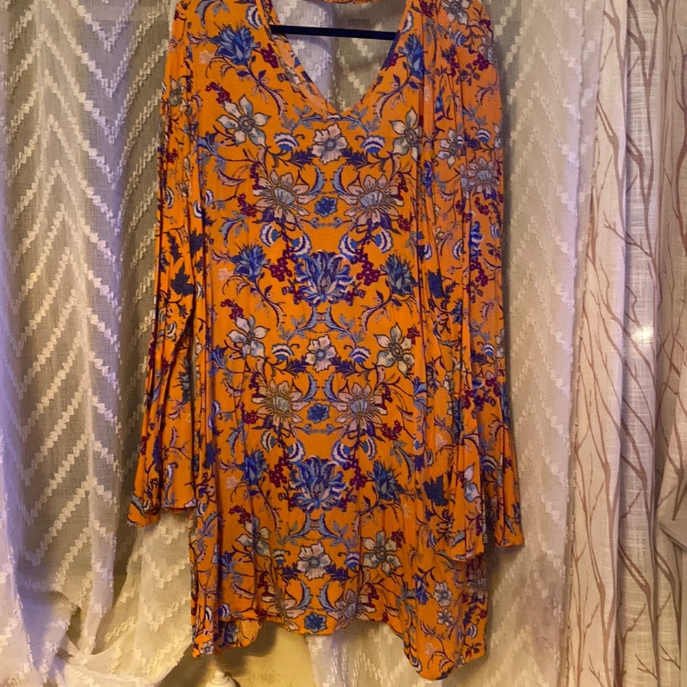 Xhiliration bell sleeve dress